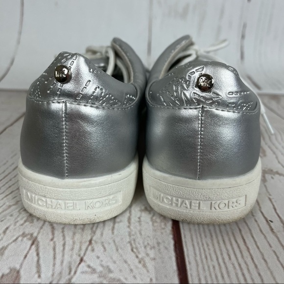 Girls Michael Kors “Genoa” silver sneakers size 4 - Picture 4 of 7